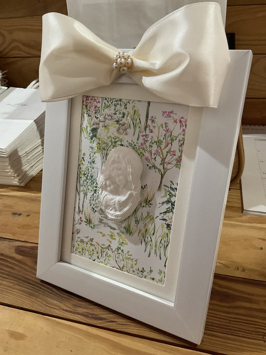 Bow Intaglio Frame, WHITE